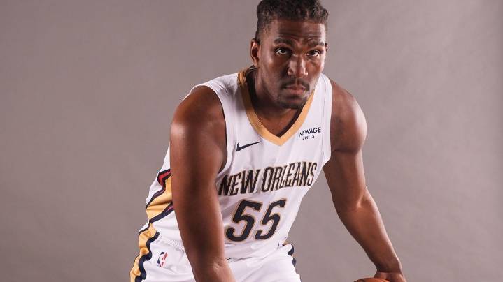 Pelicans' Kevon Looney expected to be sidelined 2-3 weeks with a left knee injury
