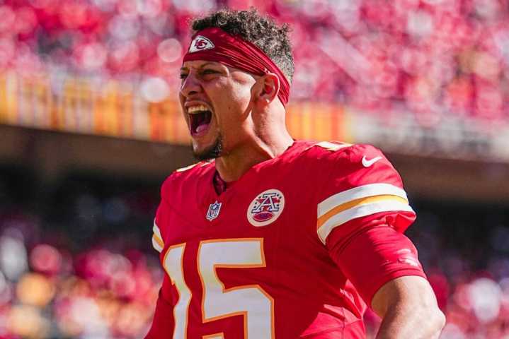 Patrick Mahomes lidera a Chiefs en victoria 31