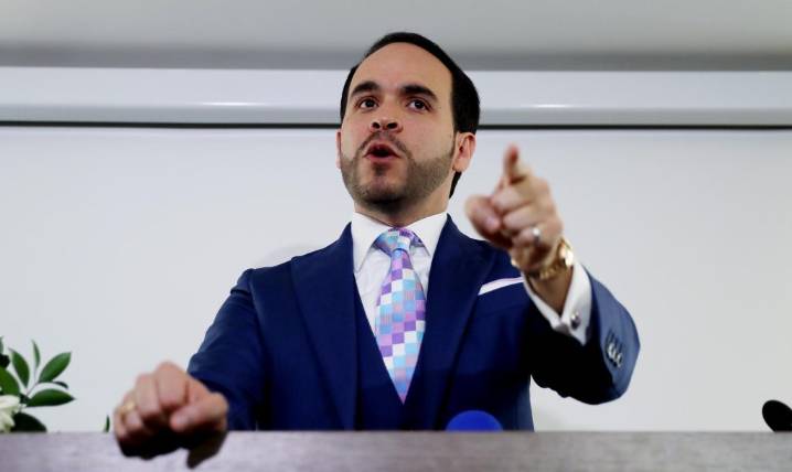 Incendian vehículo de la campaña de Abelardo de la Espriella en...