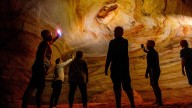 La cueva de los colores, el destino turístico colombiano que une conservación y bienestar