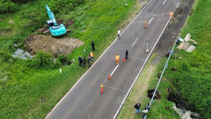 Corrientes: Vialidad provincial asume la reparación del socavón en la Ruta 12 y le puso fecha a la conclusión de la obra