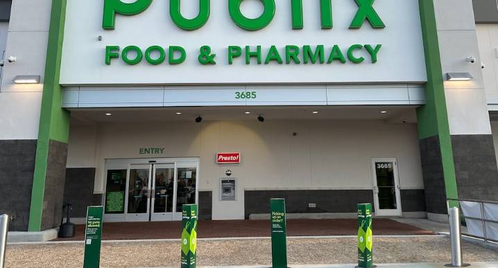 El supermercado permite portar armas de fuego a la vista en Florida
