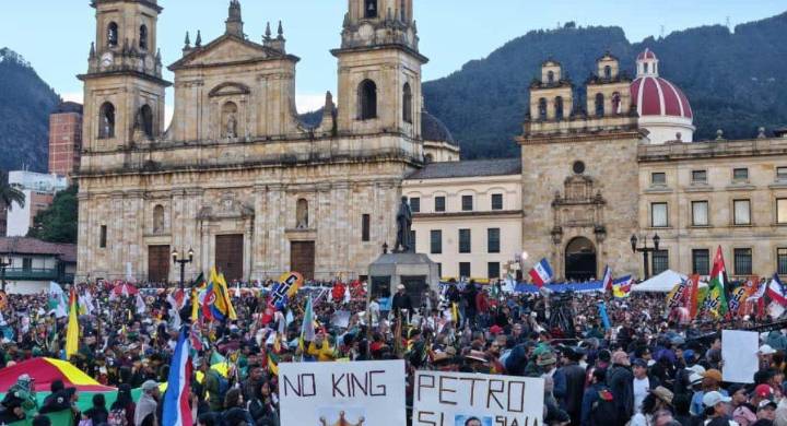 Gustavo Petro en la Plaza de Bolívar: ´mafiosos los políticos colombianos que fueron a rogarle a EE.UU.´