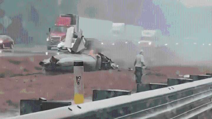 Plane crash on 195 in Dartmouth, Massachusetts