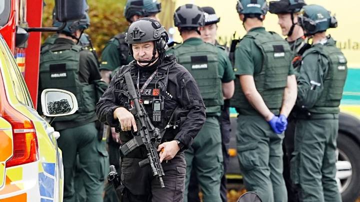 Heroes barricaded doors to stop more killings in synagogue terror attack