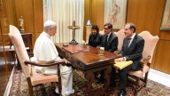Salvador Illa, primer político en España en reunirse con León XIV: los ocho regalos que le ha hecho al papa de Roma