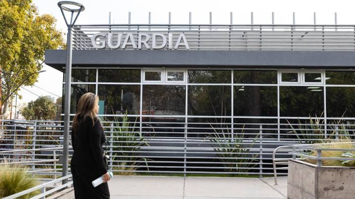 Un hombre está grave tras dispararse 3 veces en un juzgado de Familia