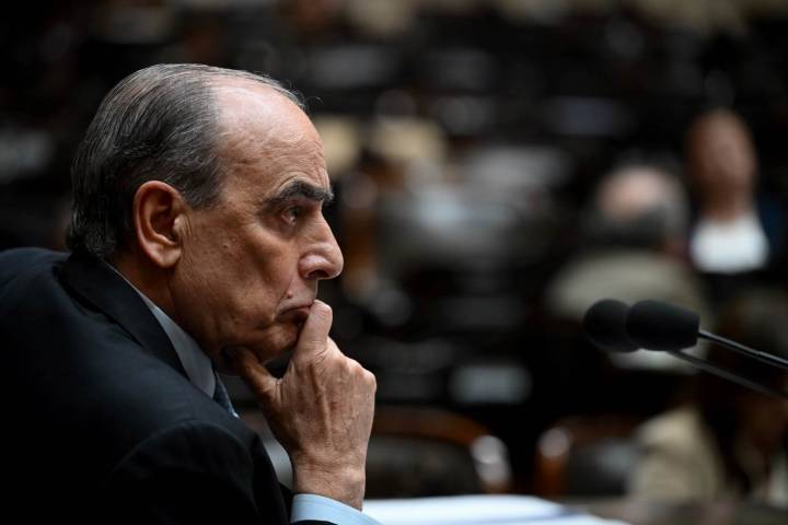 Rumores de cambio en el Gobierno nacional: Francos se va y asume Manuel Adorni