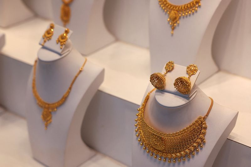 Gold funds saw record weekly inflow as prices surged