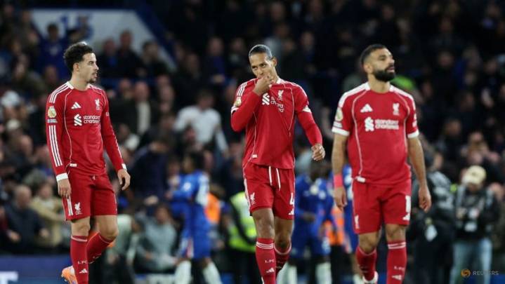 Liverpool lose 2-1 to Chelsea in fast and furious clash