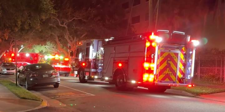 One person sent to hospital in Sarasota structure fire