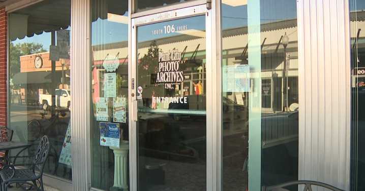 The Plant City History and Photo Archives preserves the past through photos.
