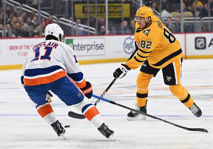 Penguins unveil new third jersey and shoulder patch at Thursday’s home opener