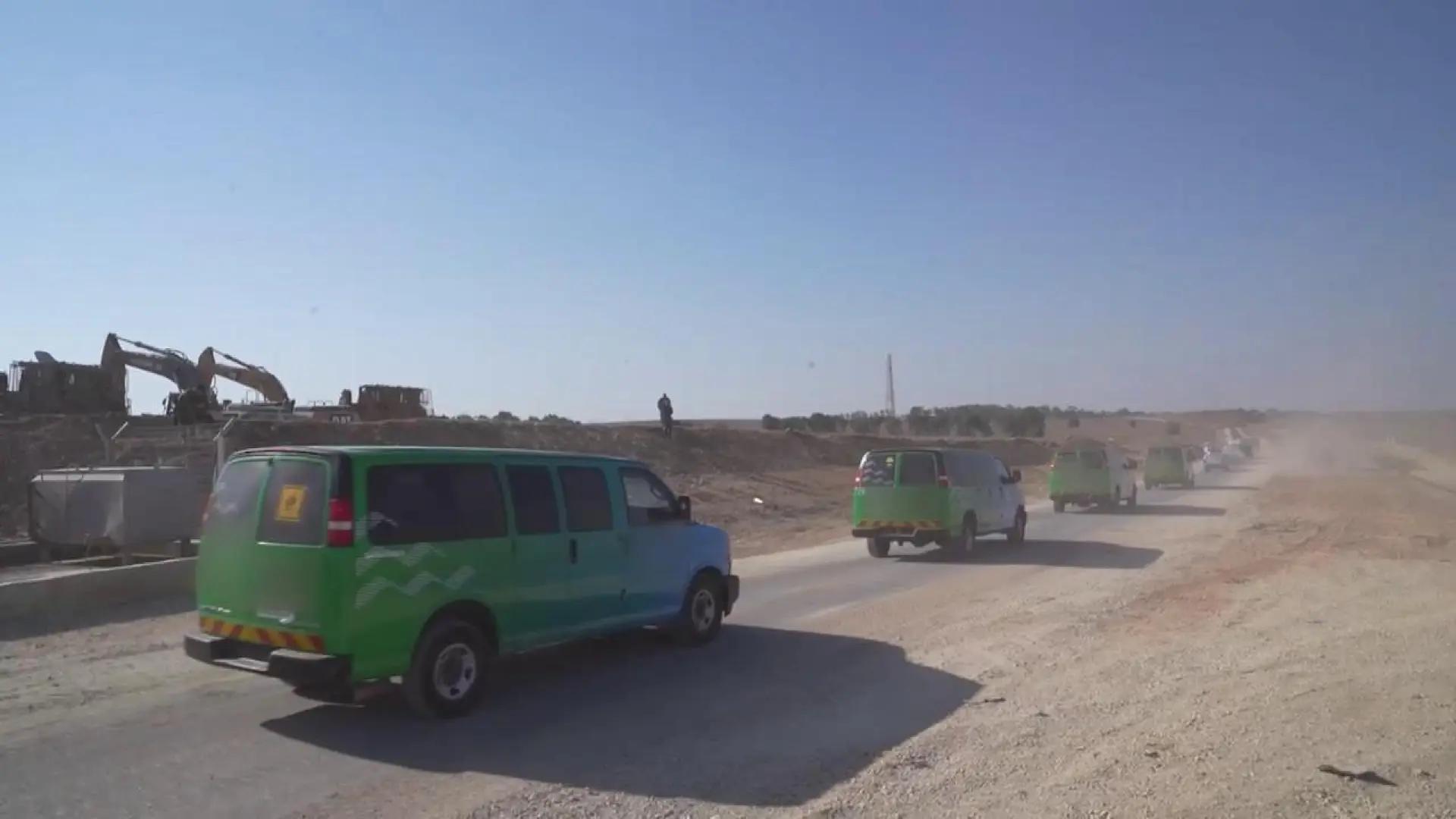 Video | Así ha sido la entrega de los primeros rehenes israelíes