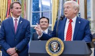 Trump anuncia acuerdo con AstraZeneca para reducir precios de medicamentos en EEUU