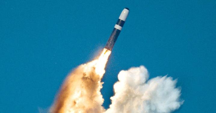 'Russia can take Kyiv in 3 days' as calls for 'tactical nuclear weapons' will clear path