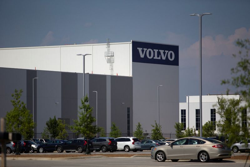 Volvo Cars' shares soar as profit tops expectations