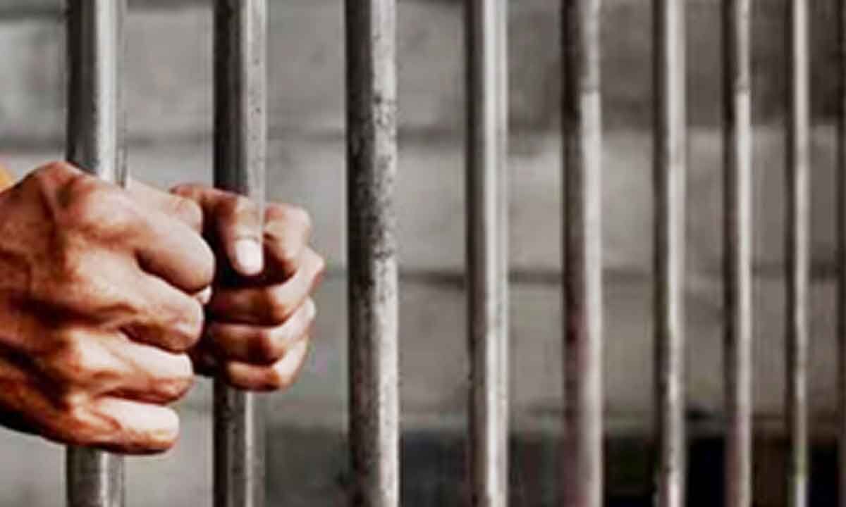 SC issues notice on PIL challenging ban on prisoners’ voting rights