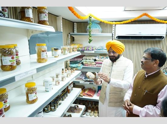 Punjab Govt launches “PEHEL Mart” to empower rural women, promote SHG products Photo Source: Babushahi Bureau [ FULL VIEW ]