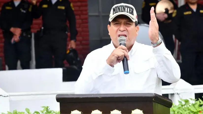 Ministro Vicente Tiburcio señala que "está en evaluación del Consejo de Ministros" un posible toque de queda