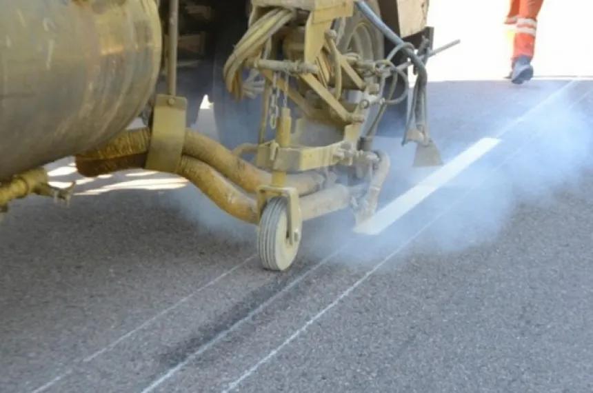 Provincia hará señalamiento horizontal en rutas y pavimentación urbana en Toay