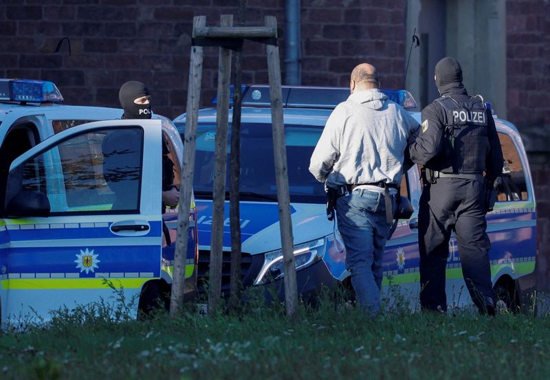 Suspected Hamas members accused of planning attacks appear in German court