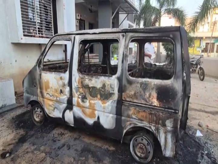 Clash in Gujarat's Sabarkantha leaves 10 injured, 30 vehicles damaged