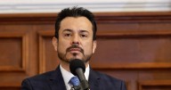 ¿Aspiración velada? García Parra descarta campaña tras portada en revista política