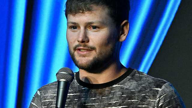 Popular comedian Drew Lynch to perform in Omaha