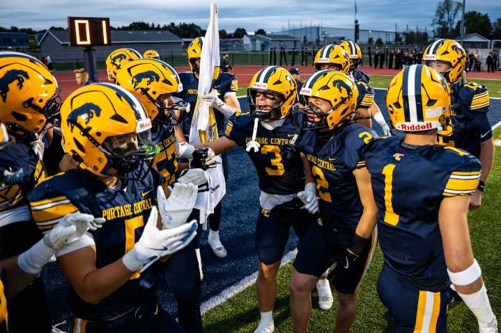 How the MLive Top 25 high school football teams fared in Week 7