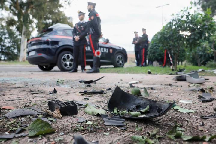 Italy's anti-Mafia police investigate after journalist's car explodes