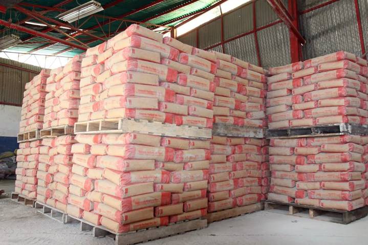 Maduro exige precio justo para el cemento nacional