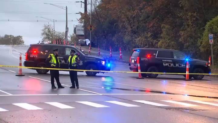 One dead, one critically injured in Connecticut crash: fire department