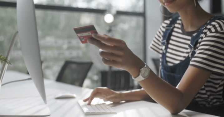 Ohio’s young people struggle with credit card debt, new Fed analysis shows
