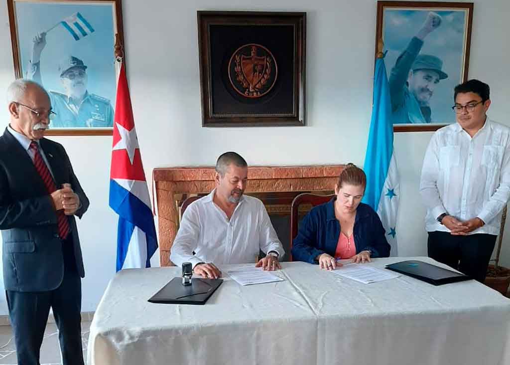 Cuba y Honduras firman acuerdo de colaboración cinematográfica (+Fotos)