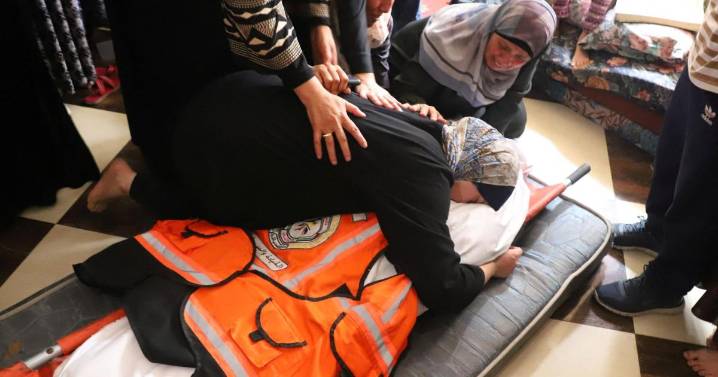 Más muertes de hambre mientras Israel intensifica su ofensiva en Ciudad de Gaza y Hamás deshoja la margarita de Trump