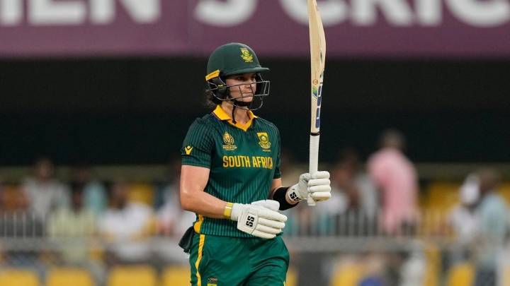 1st semi-final live: South Africa hand England challenging total of 320 runs