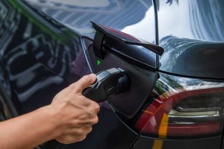 Tariffs, lower climate priorities slow down VC funding for Canadian cleantech