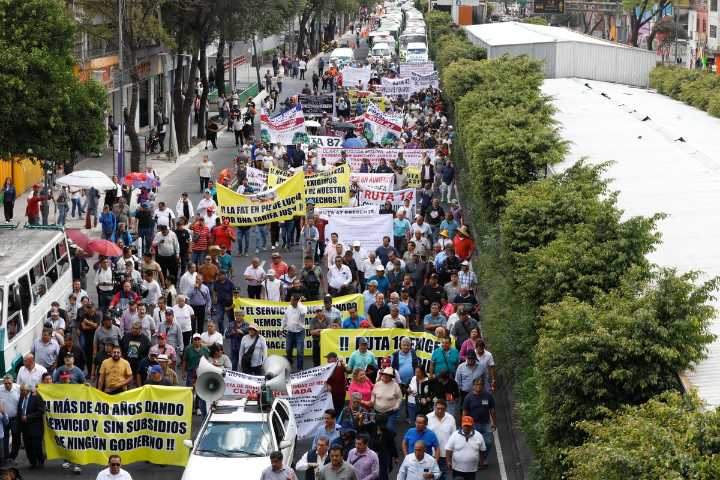 Cancelan transportistas ‘megamarcha’ en la CDMX; retomarán diálogo el viernes