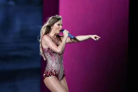 Taylor Swift rompe récords con The Life of a Showgirl y anuncia un documental en Disney+