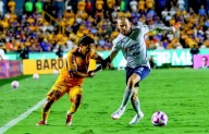 Cruz Azul saca empate de último minuto ante Tigres en Nuevo León