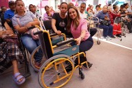 Luly López Naranjo lidera entrega de aparatos ortopédicos en Saltillo