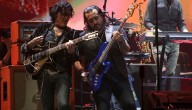 El rock se desborda en concierto de Caifanes