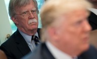 Exasesor de Trump en seguridad nacional se entrega a las autoridades