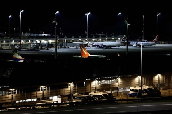 Suspendido temporalmente el tráfico aéreo en el aeropuerto de Oslo tras el avistamiento de drones