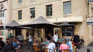 Se queja del precio de una tostada en un bar de Salamanca y la recomendación que le hace el dueño provoca que estalle: muy aplaudido