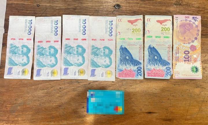 BARRANQUERAS: Se Olvidaron Una Tarjeta En El Cajero, Un Joven Extrajo Dinero Y Terminó Detenido