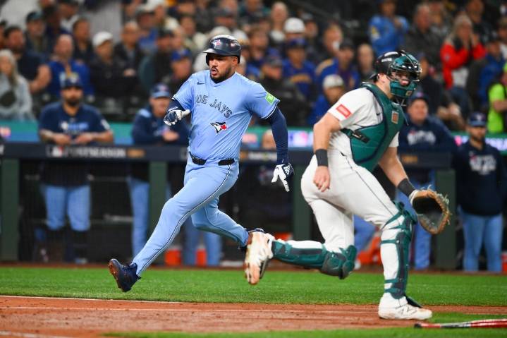 Deadspin | Blue Jays remove Anthony Santander (back) from playoff roster