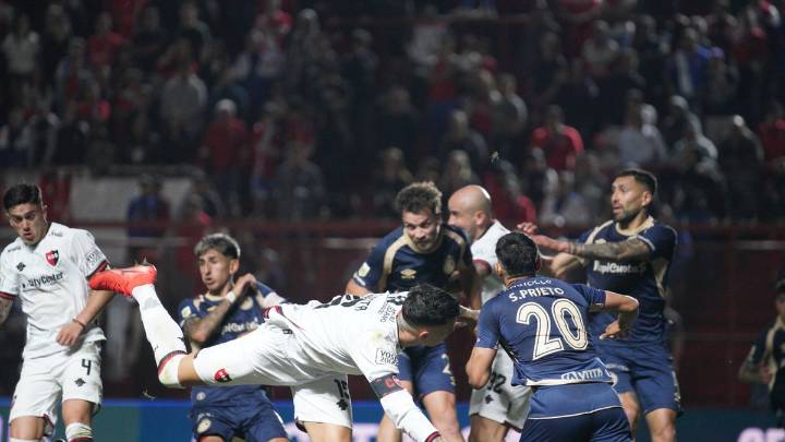 Newell's perdió el rumbo, cayó ante Argentinos y hasta el capitán lo dejó a la deriva
