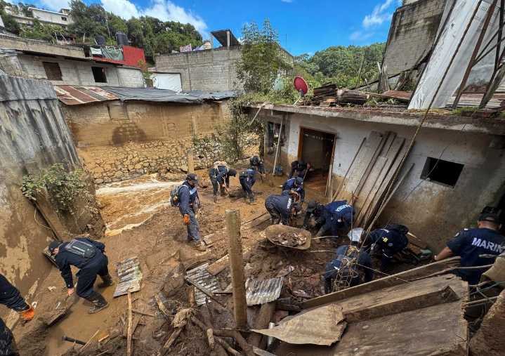 Aún incomunicadas, 93 comunidades afectadas por lluvias en 5 estados: SICT